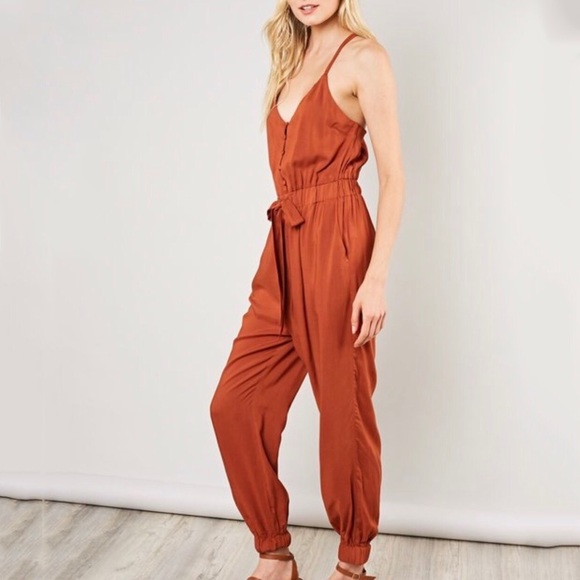 🙄LAST ONE 🙄SLIP IN TO JOGGER JUMPSUIT - Picture 2 of 3
